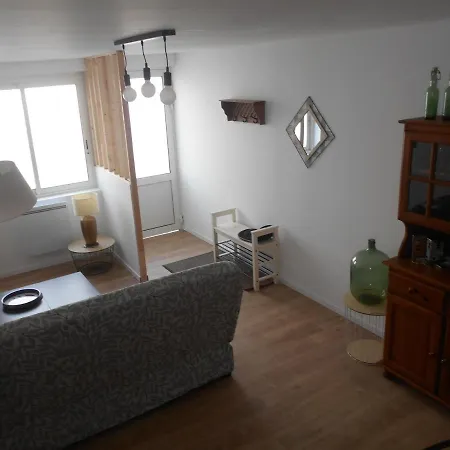 Maison Bleue Apartment *